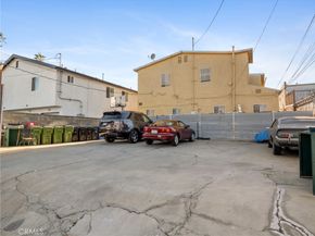 7714 S Broadway, Los Angeles CA 90003