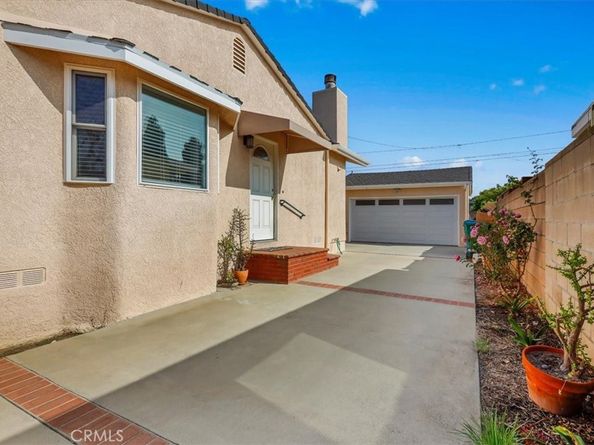 4520 PEPPERWOOD Avenue, Long Beach CA 90808