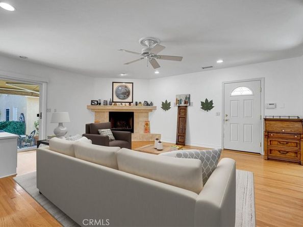 4520 PEPPERWOOD Avenue, Long Beach CA 90808