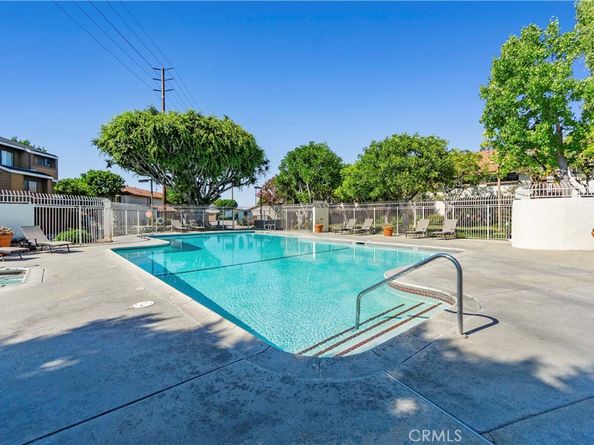 8520 Lake Knoll Avenue B, Garden Grove CA 92844