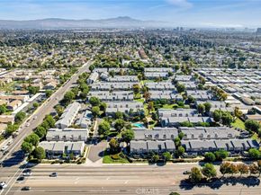 2710 W Segerstrom Avenue D, Santa Ana CA 92704