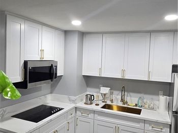 5585 E Pacific Coast