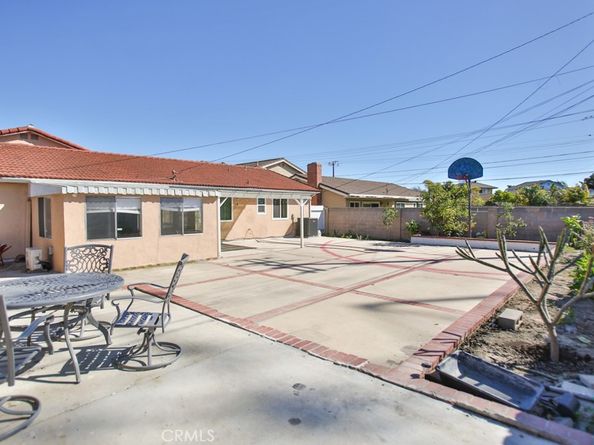 17475 Santa Lucia Street, Fountain Valley CA 92708