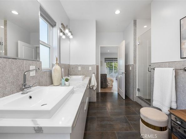 523 E Cedar 101, Burbank CA 91501