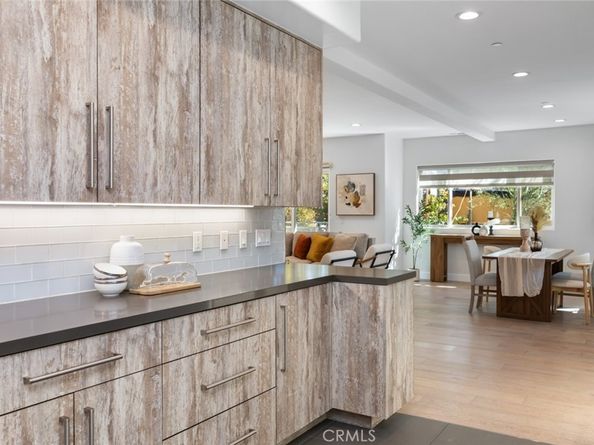 523 E Cedar 101, Burbank CA 91501