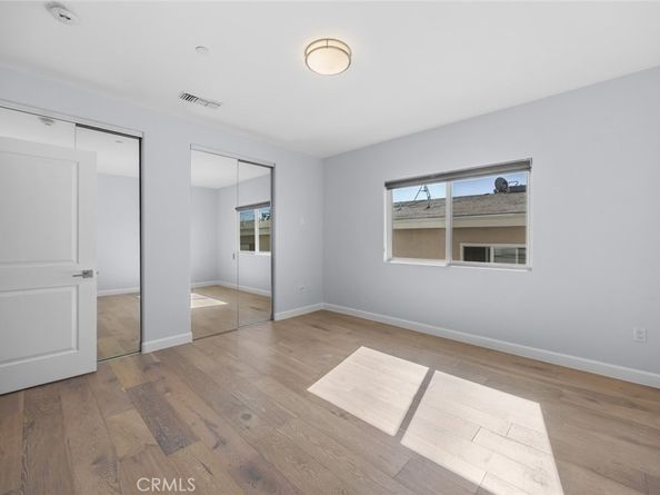 523 E Cedar 101, Burbank CA 91501