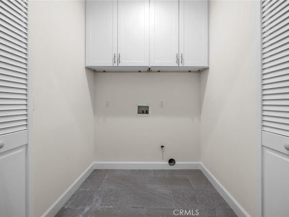 523 E Cedar 101, Burbank CA 91501