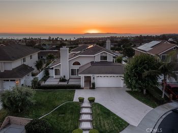 2245 Avenida Oliva