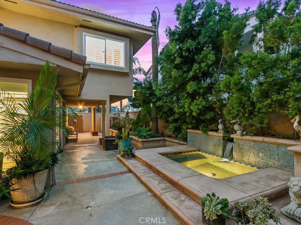 16712 Baruna, Huntington Beach CA 92649