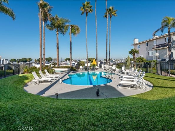 16255 Pacific Circle 106, Huntington Beach CA 92649