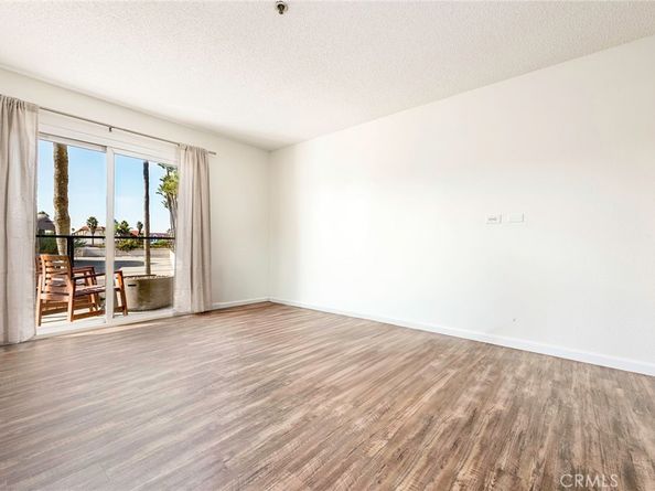 16255 Pacific Circle 106, Huntington Beach CA 92649