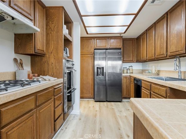 16255 Pacific Circle 106, Huntington Beach CA 92649