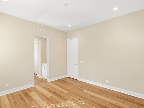 245 Follyhatch, Irvine CA 92618