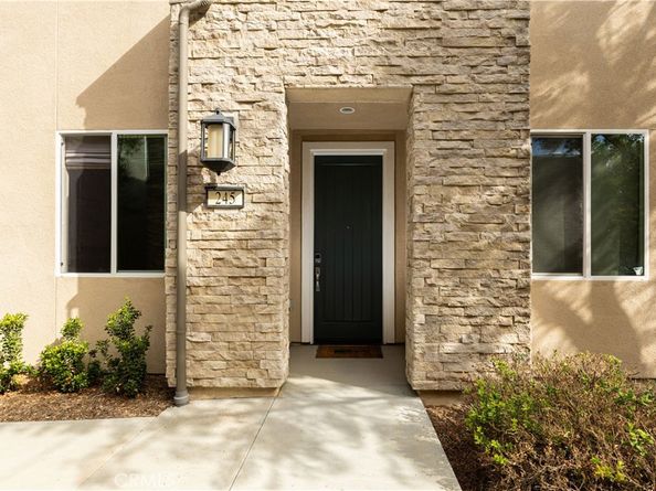 245 Follyhatch, Irvine CA 92618