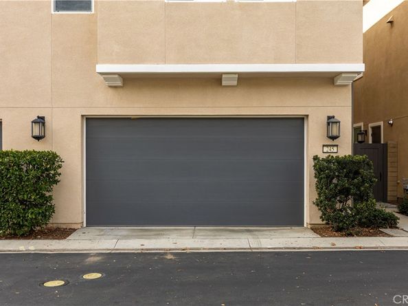245 Follyhatch, Irvine CA 92618