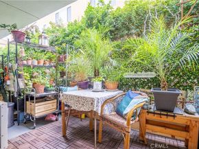 446 S St Andrews, Los Angeles CA 90020