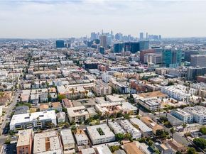 446 S St Andrews, Los Angeles CA 90020