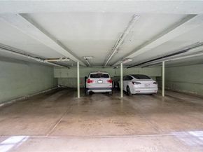 446 S St Andrews, Los Angeles CA 90020