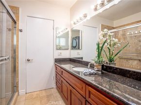 446 S St Andrews, Los Angeles CA 90020