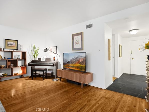 5020 Alcove Avenue, Valley Village CA 91607