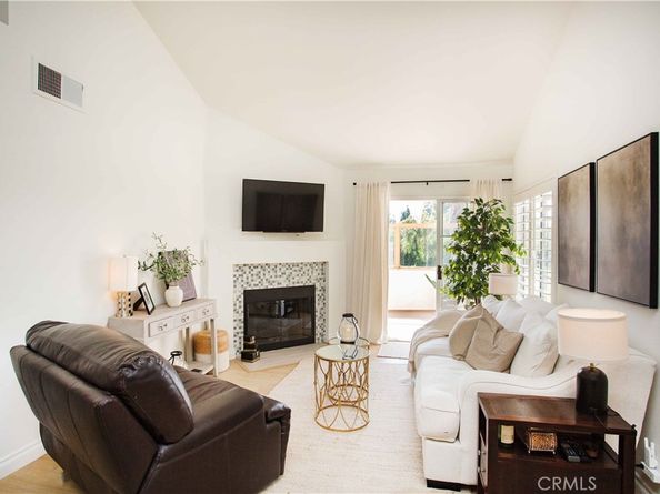 24392 Acaso 8, Laguna Hills CA 92656