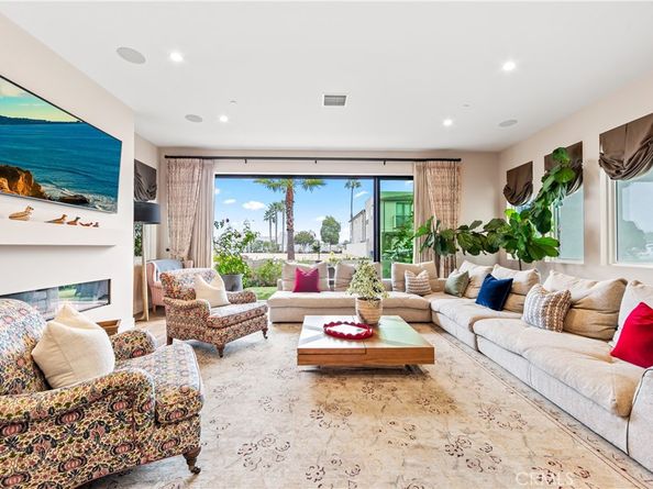 15 Marina Way, Seal Beach CA 90740