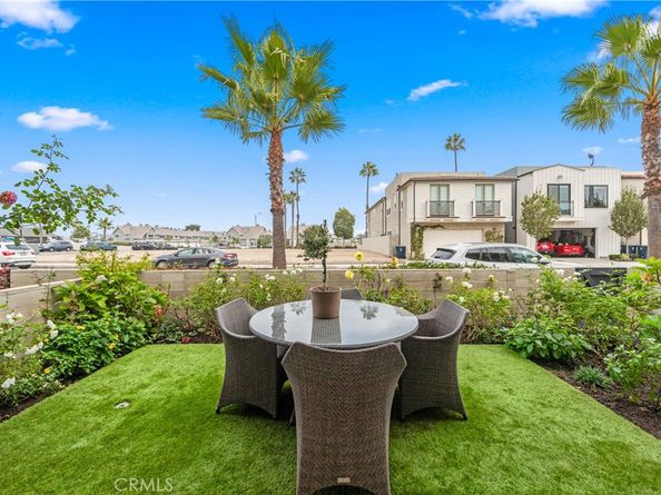 15 Marina Way, Seal Beach CA 90740