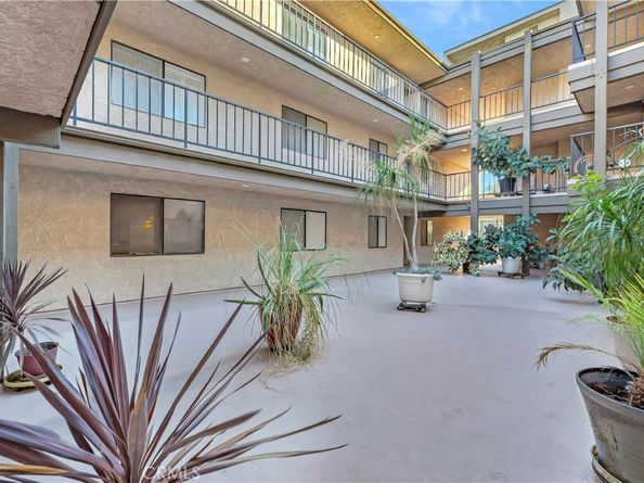 605 Redondo 308, Long Beach CA 90814