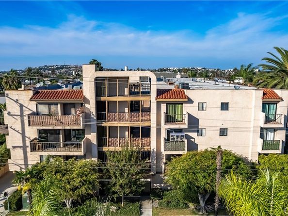 605 Redondo 308, Long Beach CA 90814