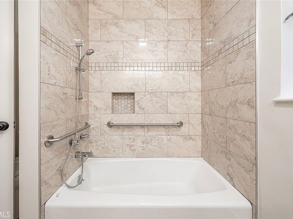 2870 Albury, Long Beach CA 90815