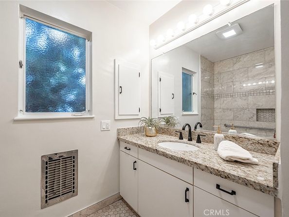 2870 Albury, Long Beach CA 90815