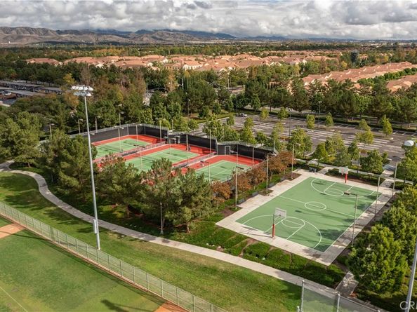 81 Strawberry, Irvine CA 92620