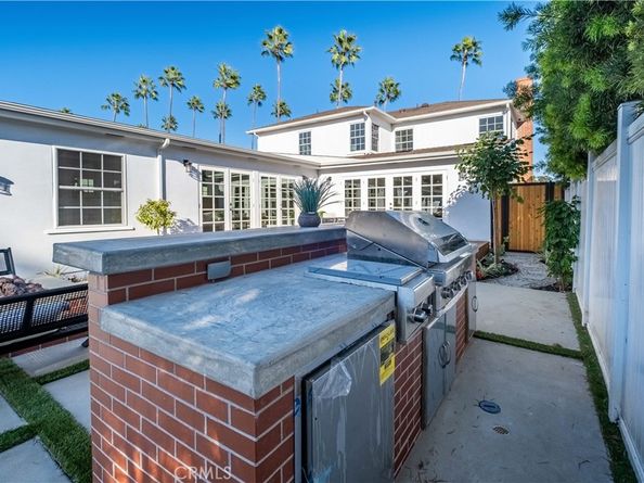 4001 4001 Pine, Long Beach CA 90807