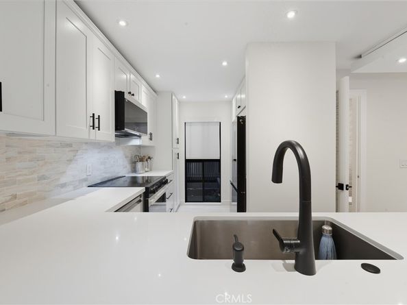 6209 Marina Pacifica N, Long Beach CA 90803