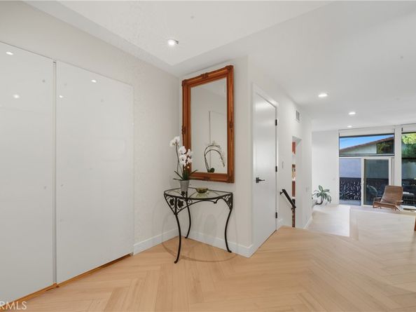 6209 Marina Pacifica N, Long Beach CA 90803