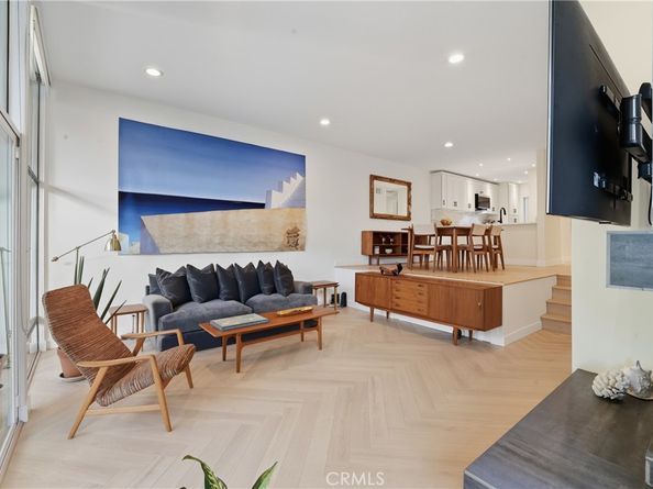6209 Marina Pacifica N, Long Beach CA 90803