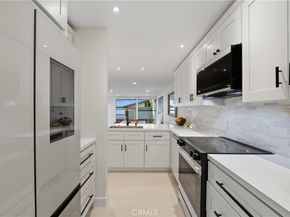 6209 Marina Pacifica N, Long Beach CA 90803