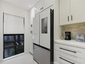 6209 Marina Pacifica N, Long Beach CA 90803