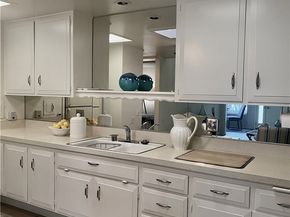 13741 Annadale Dr., M1-18K, Seal Beach CA 90740