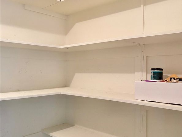 13741 Annadale Dr., M1-18K, Seal Beach CA 90740