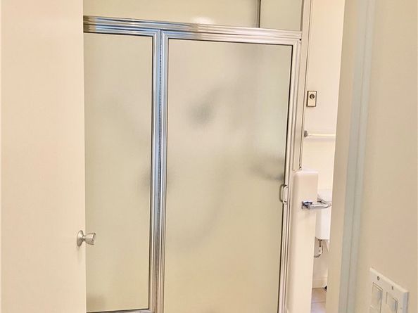 13741 Annadale Dr., M1-18K, Seal Beach CA 90740