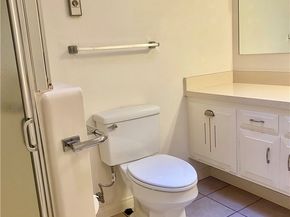 13741 Annadale Dr., M1-18K, Seal Beach CA 90740