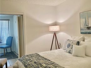 13741 Annadale Dr., M1-18K, Seal Beach CA 90740