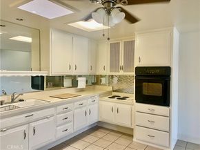 13741 Annadale Dr., M1-18K, Seal Beach CA 90740