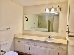 13741 Annadale Dr., M1-18K, Seal Beach CA 90740