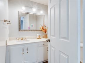 3560 Iris Cir, Seal Beach CA 90740