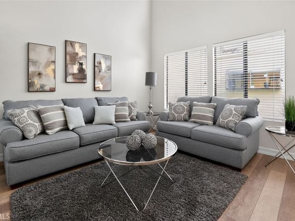 26 Claret 40, Irvine CA 92614