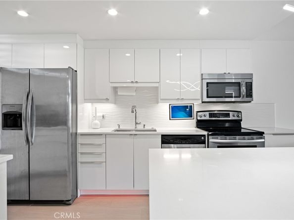 4265 Marina City Dr. 207, Marina Del Rey CA 90292