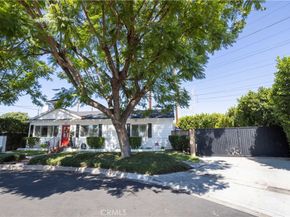 11117 Sylvan Street, North Hollywood CA 91606