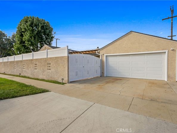 2400 Quincy, Long Beach CA 90815